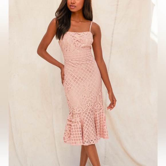 LULU’S | Unlimited Love Dusty Pink Lace Trumpet Midi Dress SIZE L - Picture 1 of 14